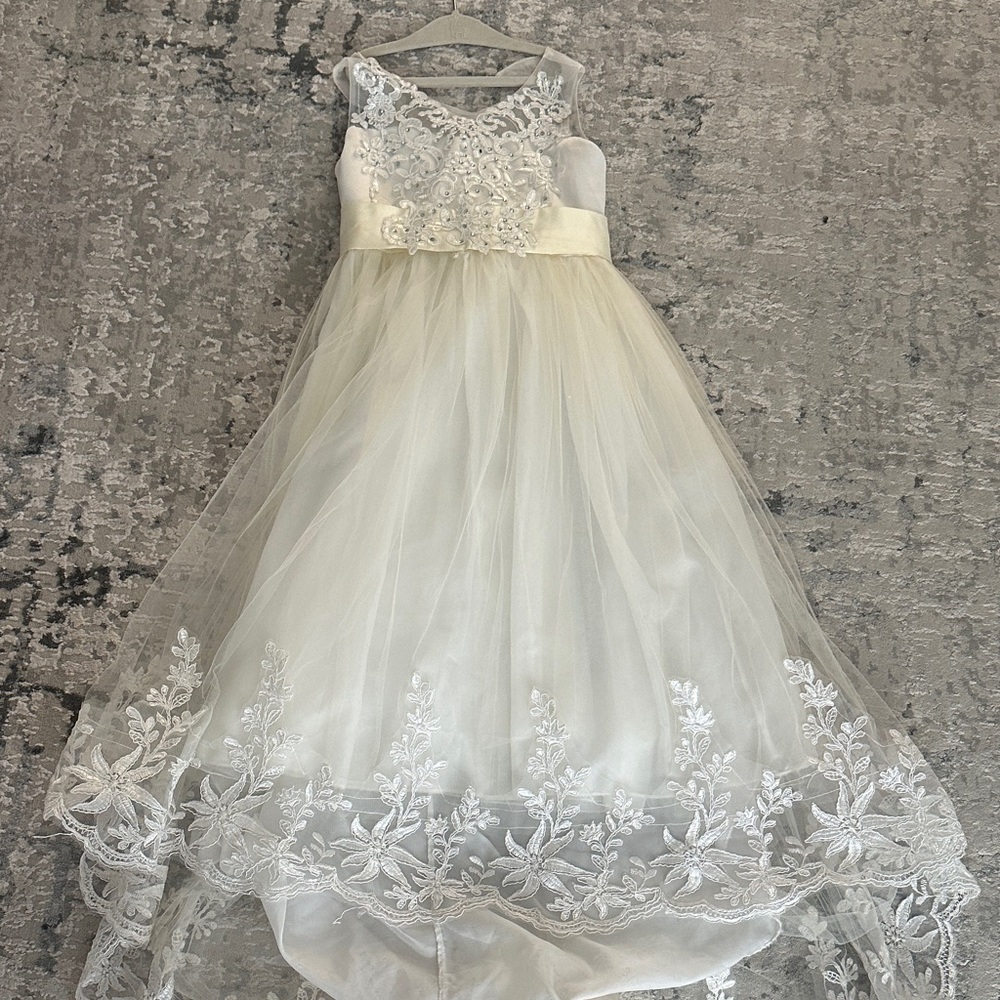 Elegant White Lace Kids Dress